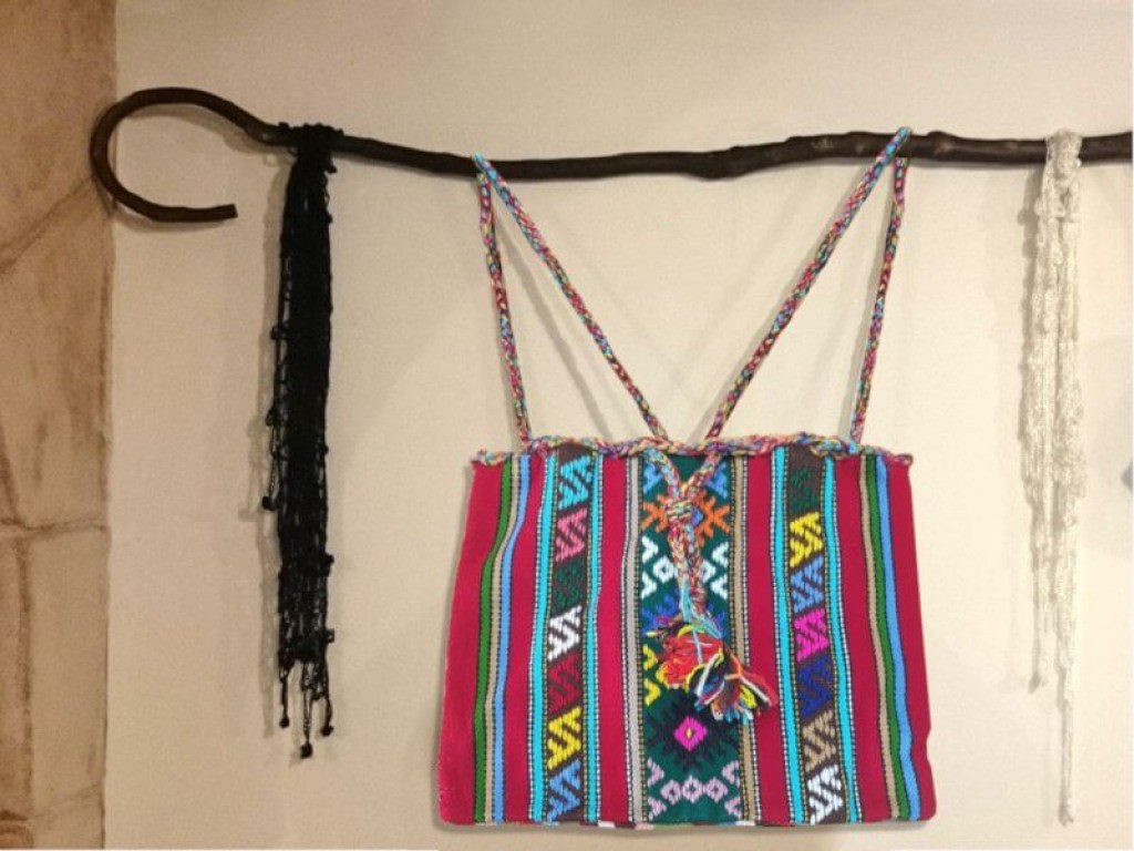 Παραδοσιακή Μάλλινη Τσάντα-Βούργια Γαρύφαλλο | Γαρύφαλλο - Λευκά Εϊδη